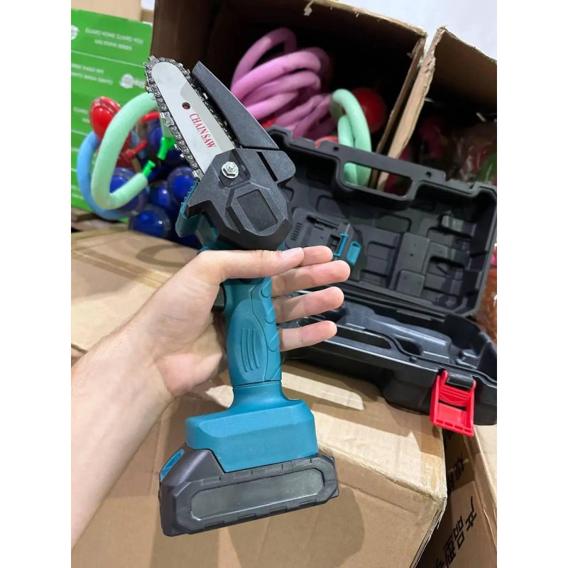 Мини-пила Supretto аккумуляторная с двумя батареями и кейсом