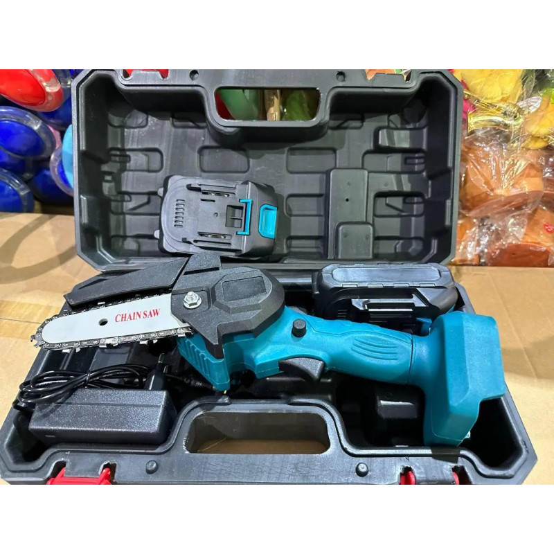 Мини-пила Supretto аккумуляторная с двумя батареями и кейсом