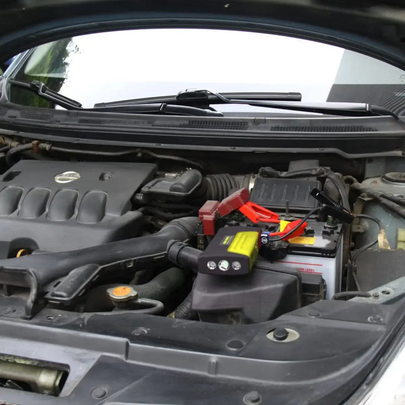 Автомобільний пуско-зарядний пристрій Jumpstarter Power Bank Model 2 Опис