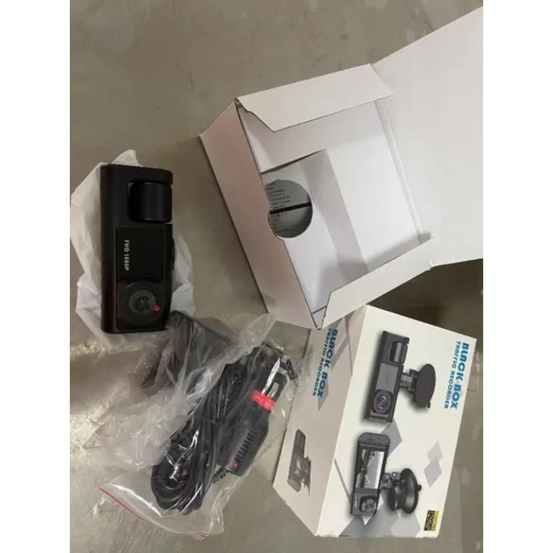 Автомобільний відеореєстратор Black Box Full HD 1080 на 3 камери